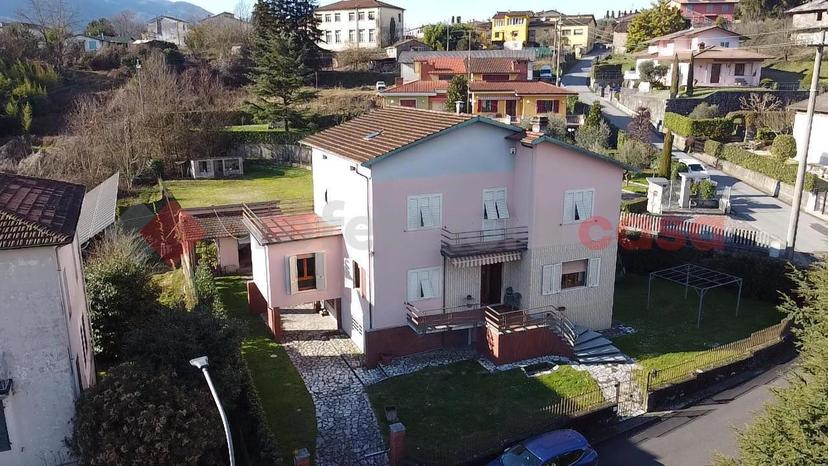 Villa in Via del Pruno- Ghivizzano 9, Coreglia Antelminelli — foto 2 di 5