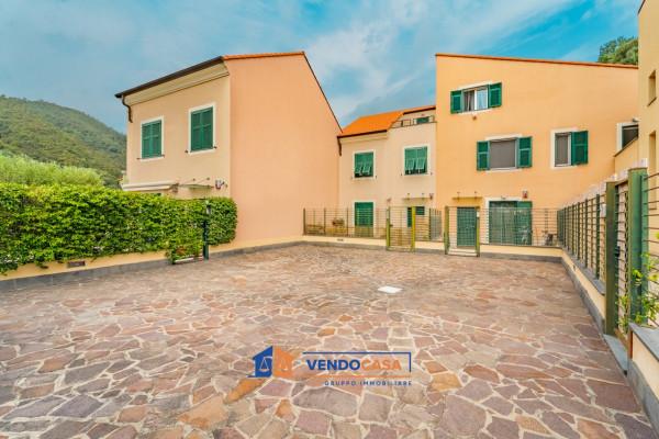 Villa in Via alla Murta 38, Albisola Superiore