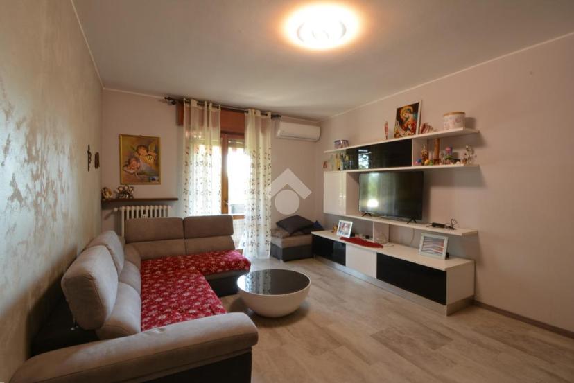 Trilocale in Via Veneto 50, Capriate San Gervasio — foto 3 di 5