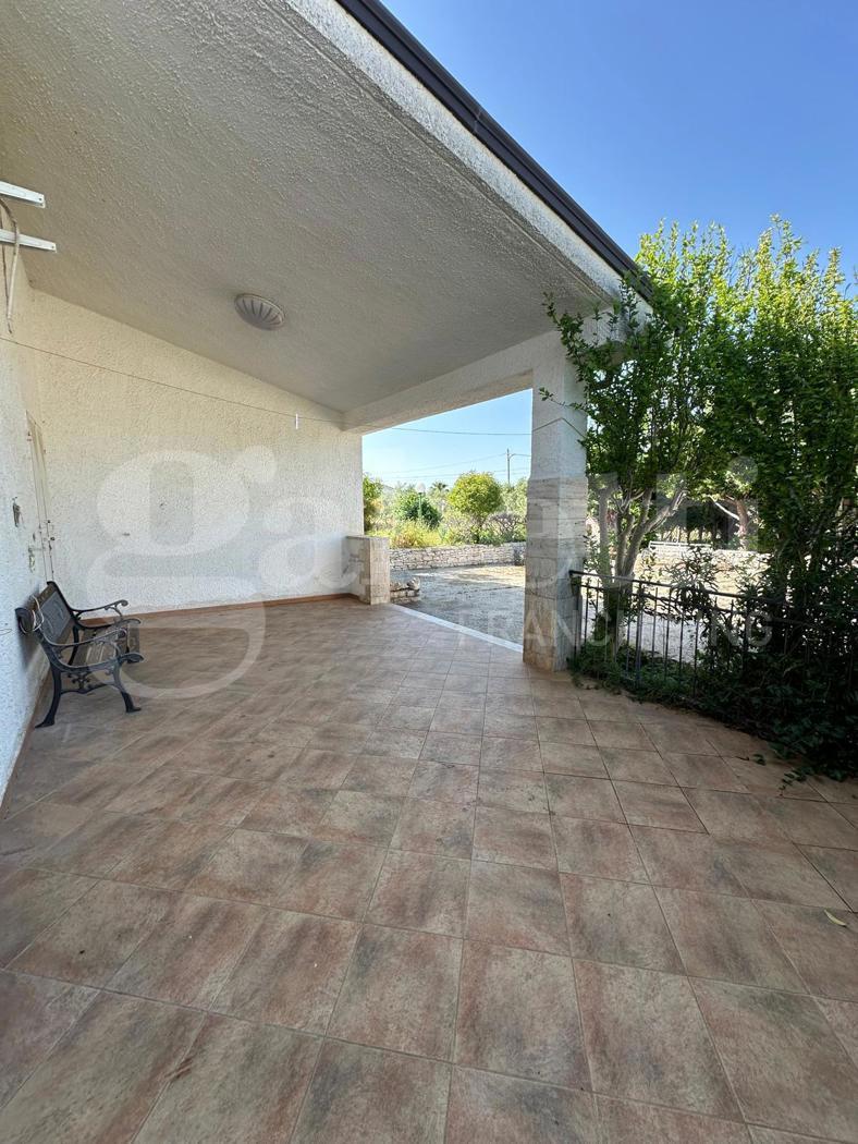 Villa in Zona Via Castel del Monte, Corato — foto 4 di 5