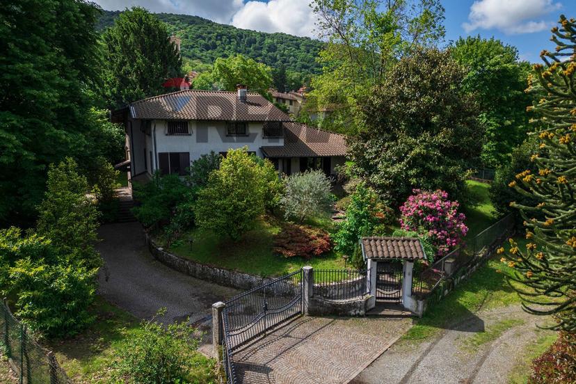 Villa in Via Giuseppe Garibaldi 9, Orino — foto 4 di 5