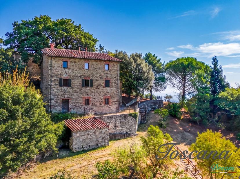 Appartamento in Località Lama Snc, Castelnuovo di Val di Cecina — foto 2 di 5