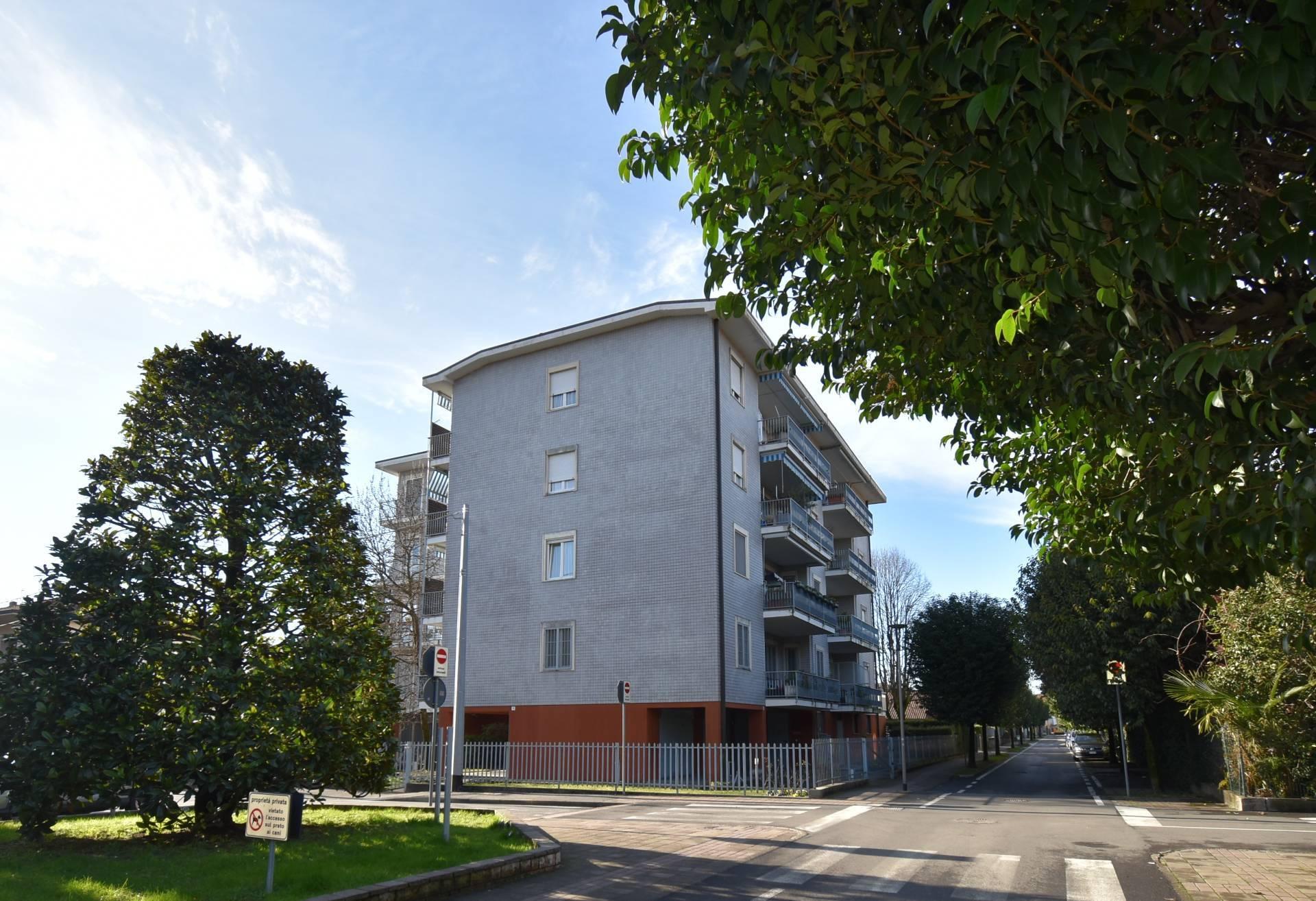 Trilocale in Via Nazario Sauro 15, Bernareggio