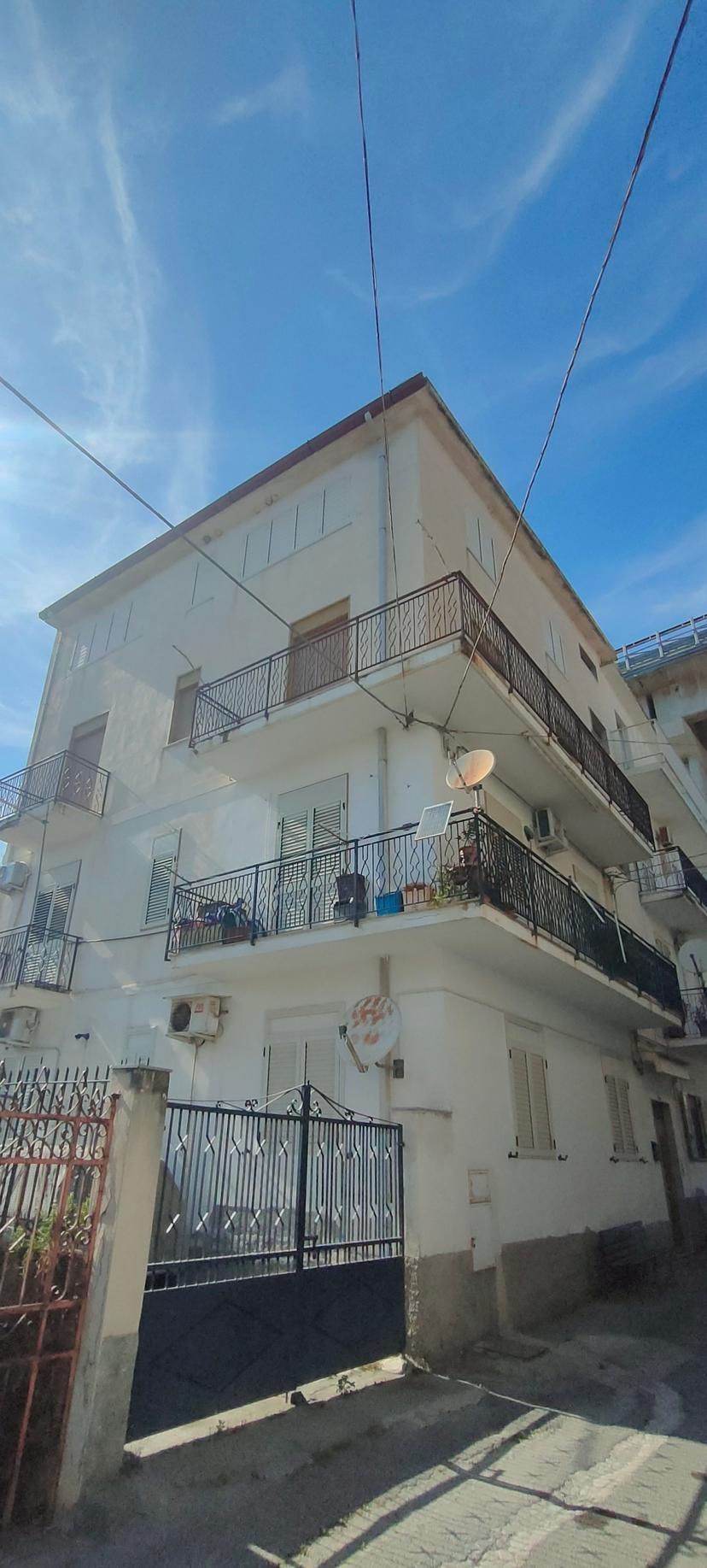 Trilocale in Via P. Larizza 3, Bova Marina — foto 4 di 5