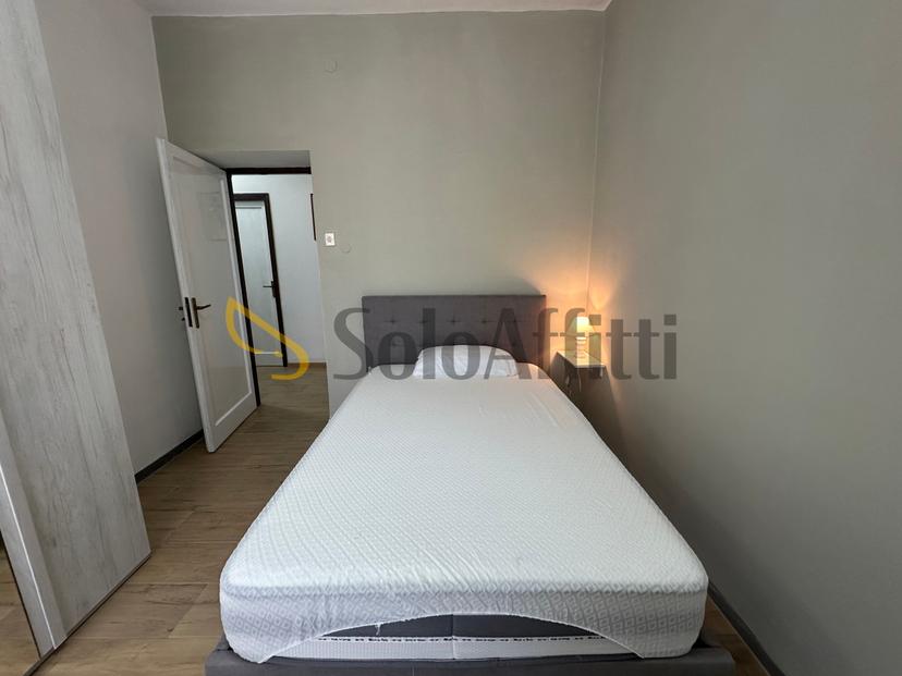 Stanza in appartamento in Viale Vittorio Veneto, Latina