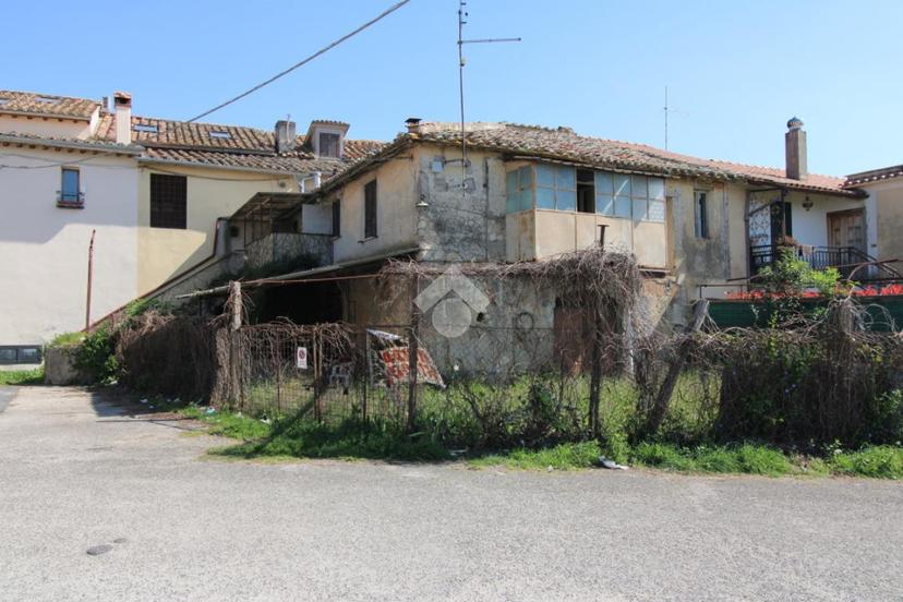 Casa indipendente in Via Casenuove Granari 34, Montopoli di Sabina — foto 2 di 5