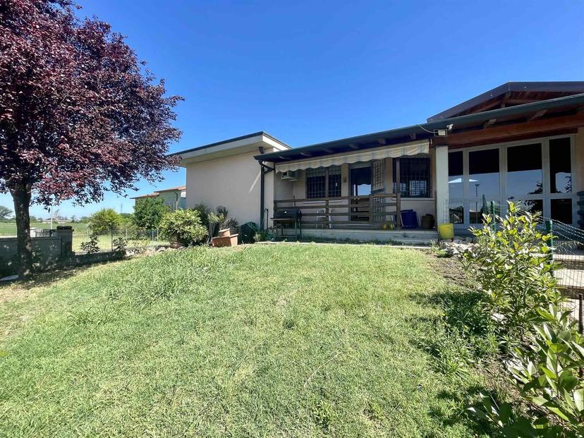 Casa indipendente, Bagnolo San Vito — foto 3 di 5