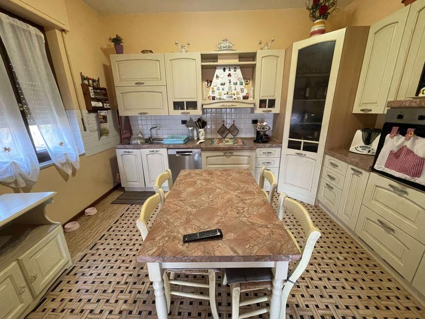 Porzione di casa, Castelnuovo Magra