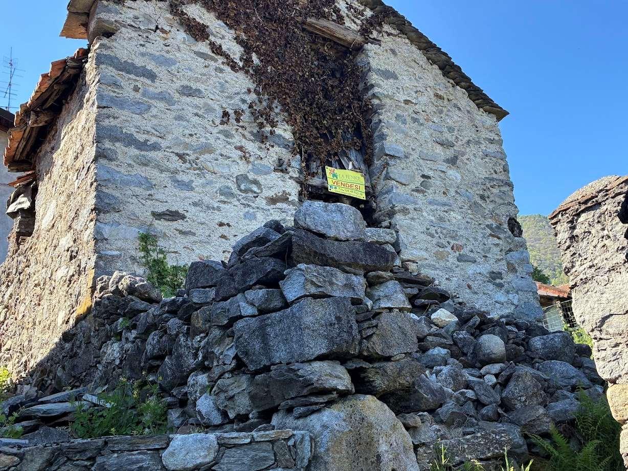 Rustico in Arzo, Casale Corte Cerro