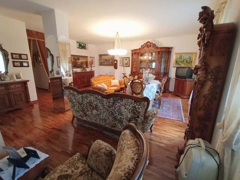 Appartamento in Cavarzere, Piazza Vittorio Emanuele II 00, Cavarzere — foto 2 di 5