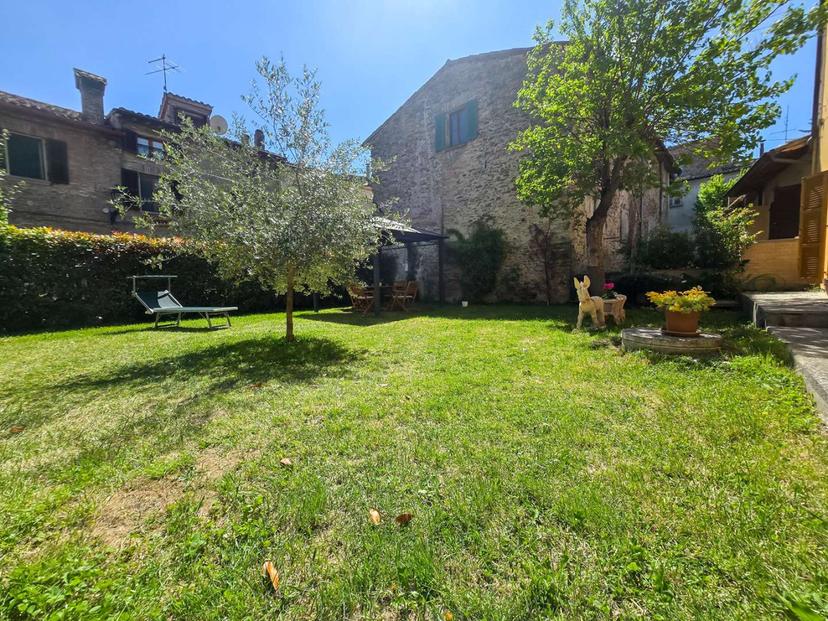 Casa indipendente in Viale Vincenzo Lanciarini, Sant'Angelo in Vado — foto 4 di 5