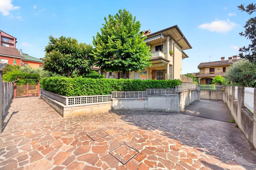 Monolocale in Via Ruggero Leoncavallo, 9, Bollate — foto 5 di 5