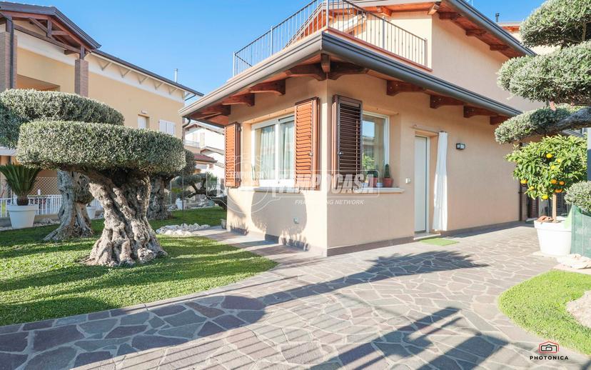 Casa indipendente in Via del Carro, Misano Adriatico — foto 2 di 5