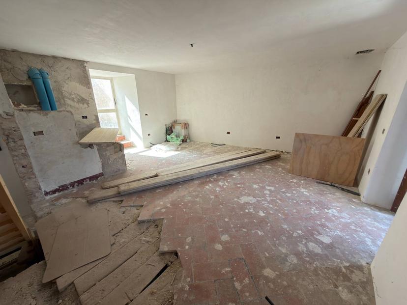 Casa indipendente in Frazione Albacina 273, Fabriano