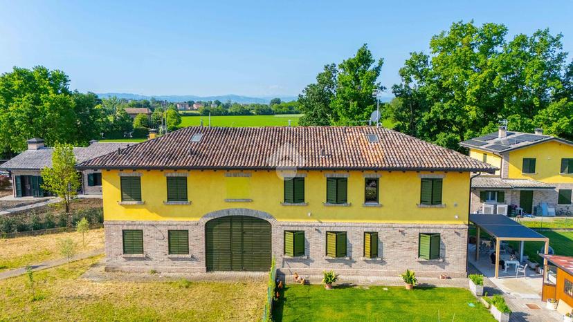 Villa in Via Fratelli Bandiera 39, Reggio nell'Emilia — foto 5 di 5
