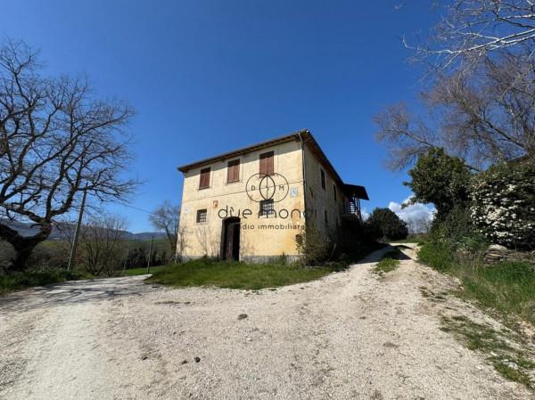 Casale in Strada Provinciale di Montemartano, Spoleto — foto 2 di 5