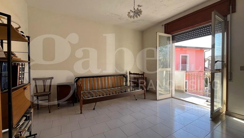 Casa indipendente in Piazza Gregorio Nucci , Calvi Risorta — foto 2 di 5
