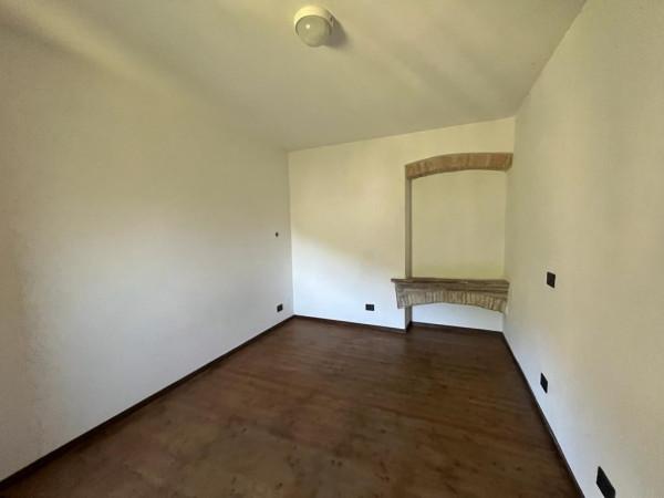 Terratetto plurifamiliare in Via Borgo Rovere di Champeaux 1, Campello sul Clitunno