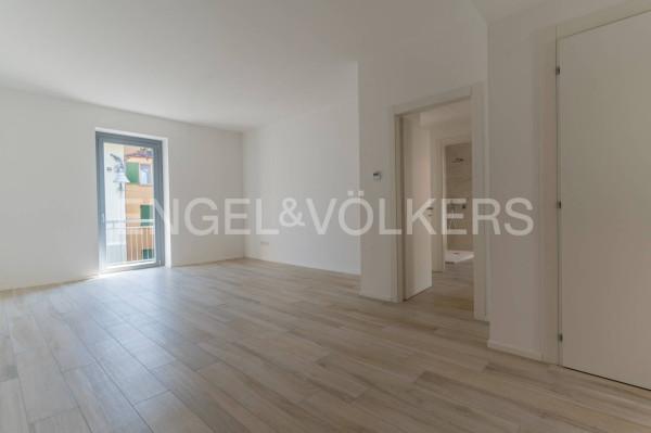 Quadrilocale in Via Piave 10, Ispra — foto 2 di 5