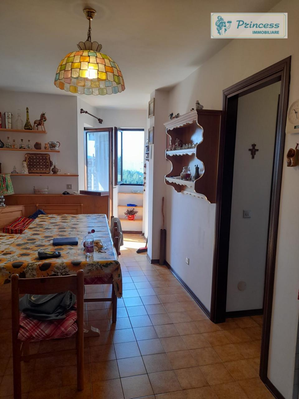 Trilocale in Contrada Sella  1, Tonezza del Cimone