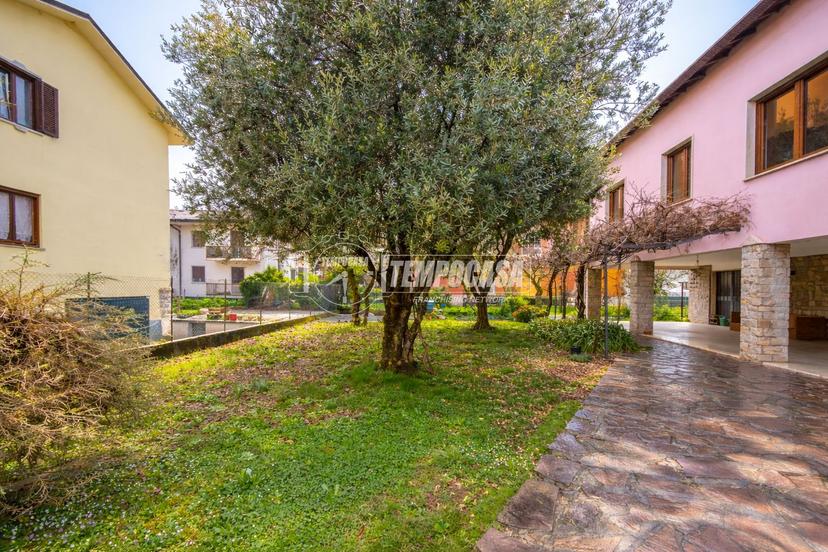 Villa in Via Alcide De Gasperi 10, Seriate — foto 3 di 5