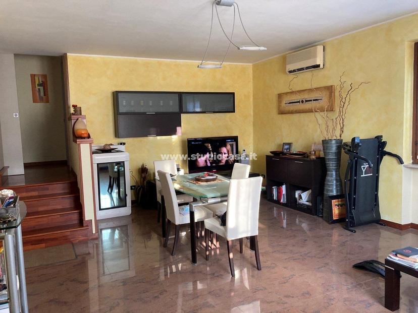 Villa in Via Lago Gerundo, Dovera — foto 3 di 5