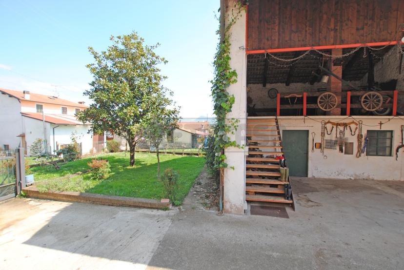 Rustico in Via Costa 17, Brogliano — foto 2 di 5