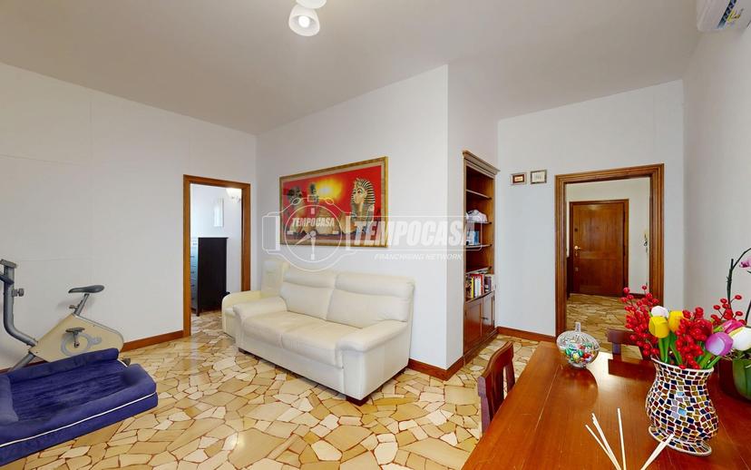 Bilocale in Viale John E Robert Kennedy 15, Besana in Brianza — foto 2 di 5