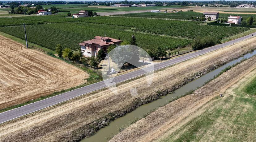 Casa indipendente in Via Sinistra Tresinaro 43, Correggio — foto 3 di 5