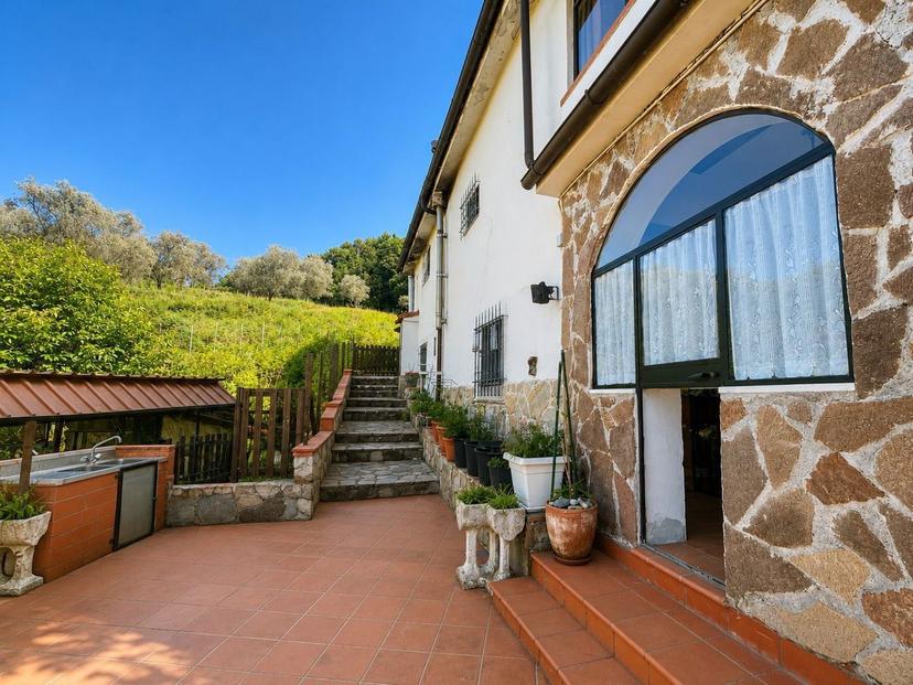 Casa indipendente in Via Corongiola 5, Vezzano Ligure — foto 3 di 5