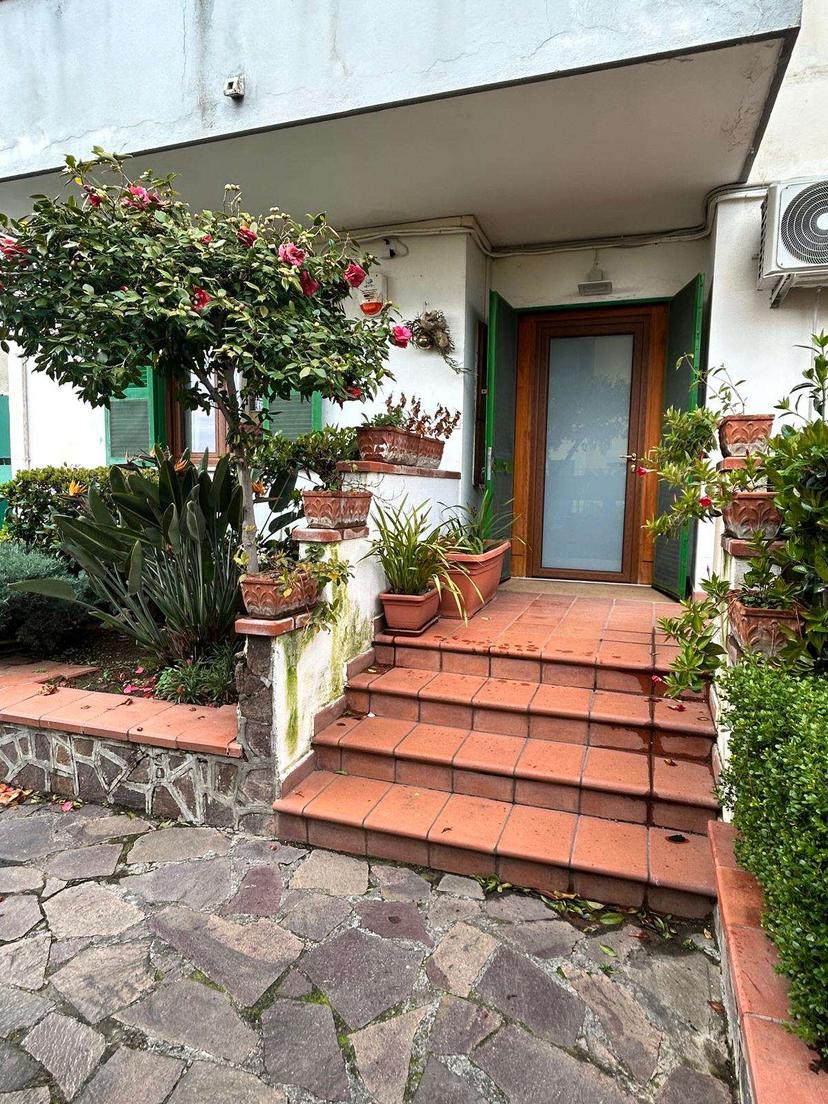 Villa a schiera in Via Curtoli 41, Torre del Greco — foto 5 di 5