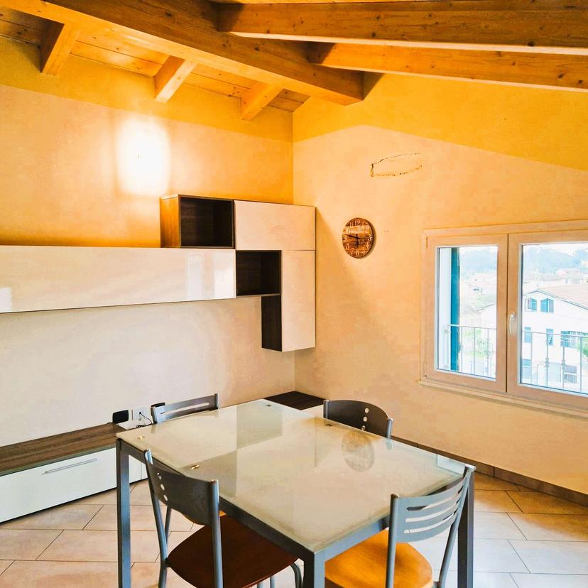 Bilocale, Sarzana