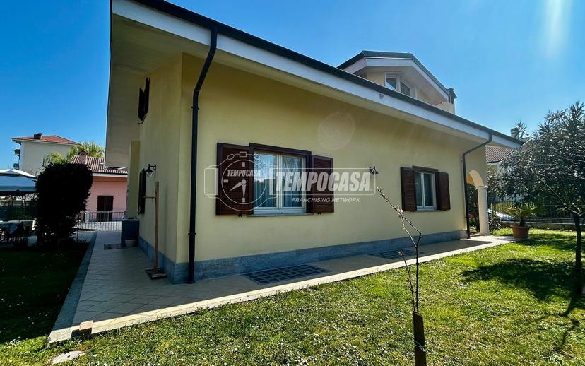 Villa in Via Benetti, Avigliana — foto 4 di 5