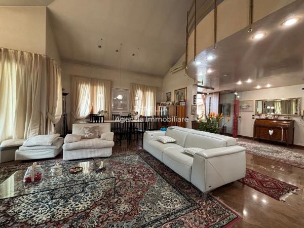 Villa in Via Edmondo De Amicis, Castelfranco Veneto