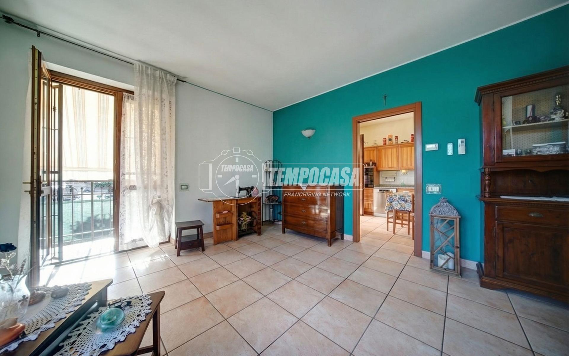 Casa indipendente in Via Zelliner, Samarate