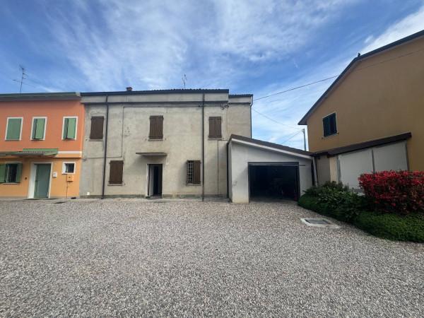 Villa a schiera in Piazza Don Giuseppe Andreoli 29, San Possidonio — foto 4 di 5