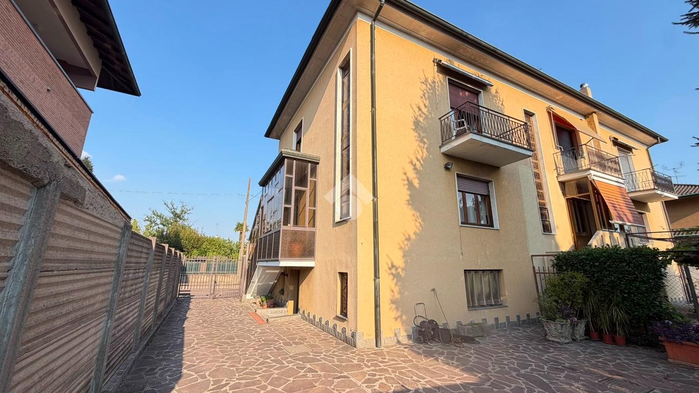 Villa in Via Spluga 5, Desio