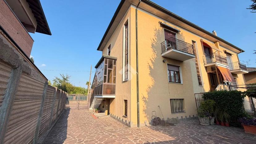Villa in Via Spluga 5, Desio