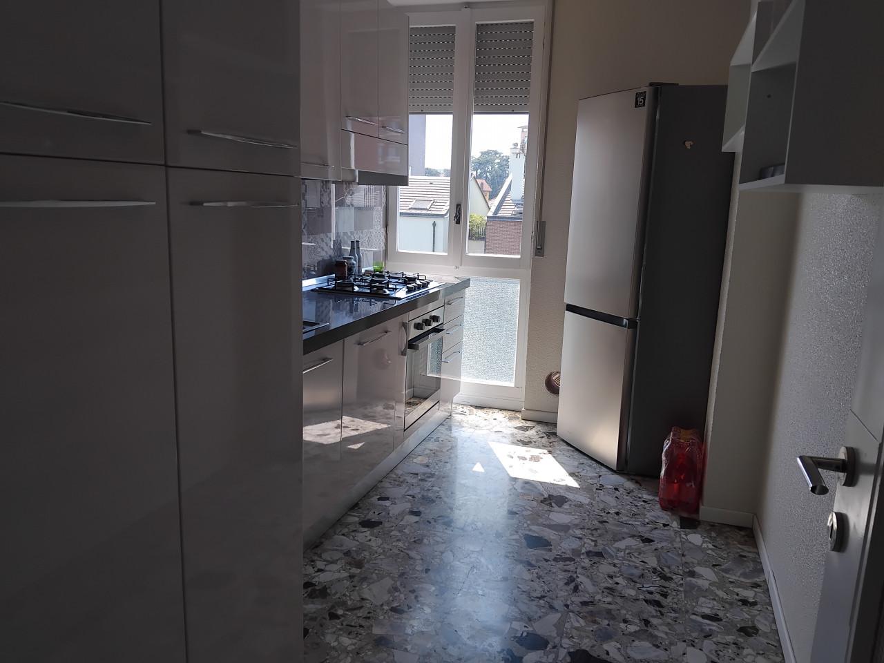 Bilocale in Via Magellano, Monza