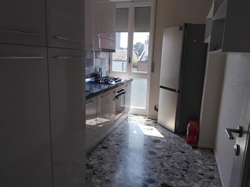 Bilocale in Via Magellano, Monza