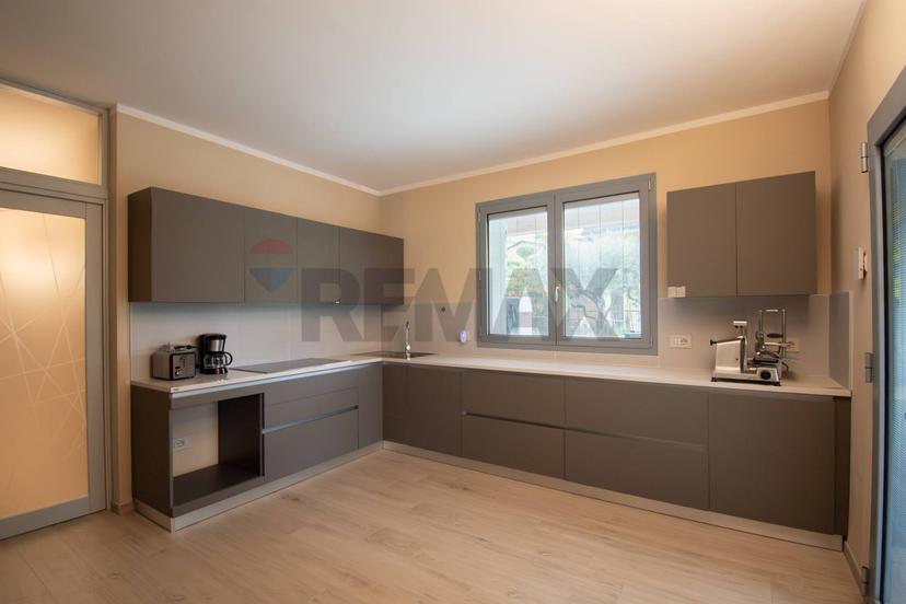 Quadrilocale in Via Conche 77, Sale Marasino