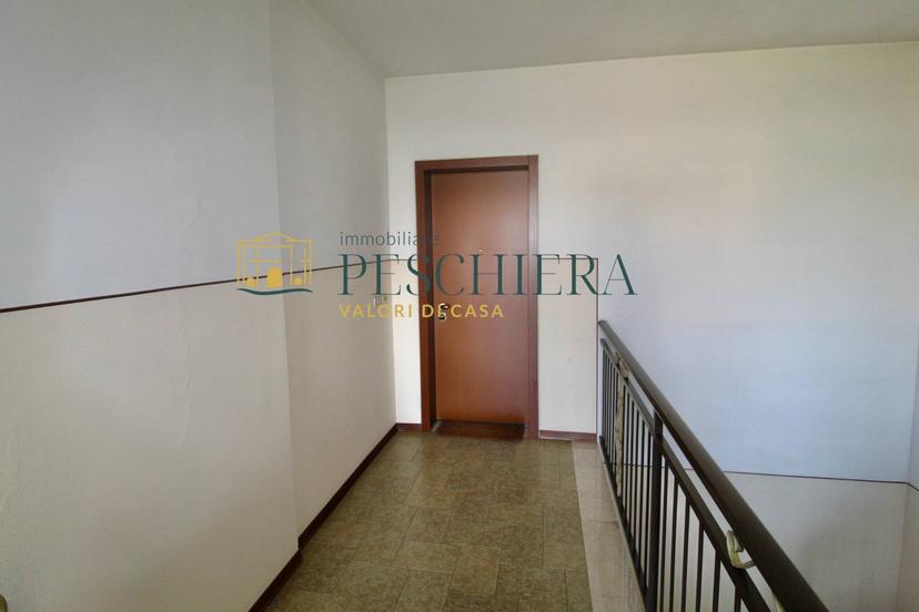 Trilocale in Via Piemonte 11, Peschiera del Garda — foto 3 di 5