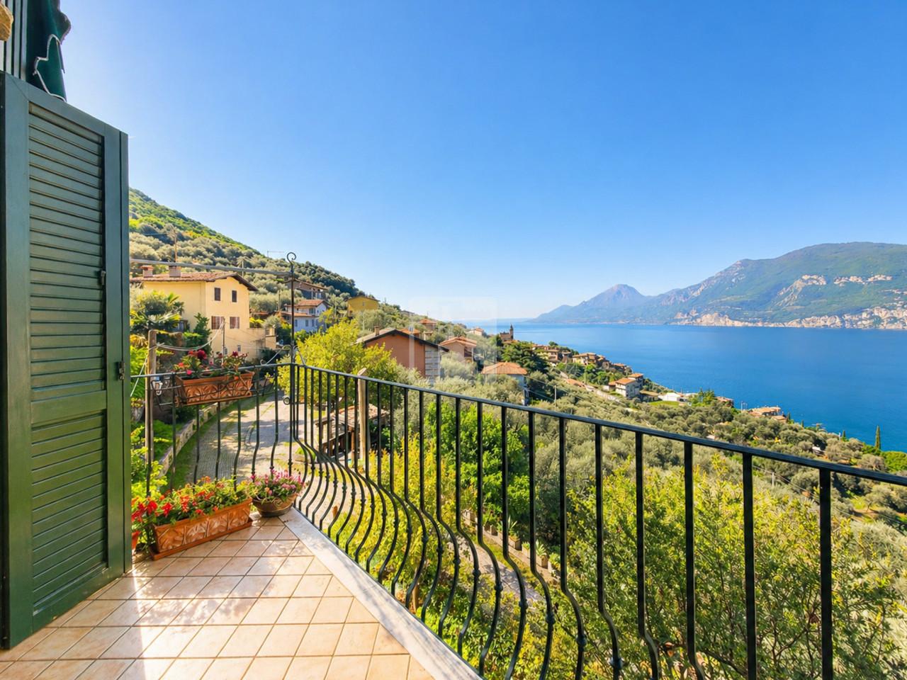 Bilocale in Via Ugo Foscolo, Brenzone