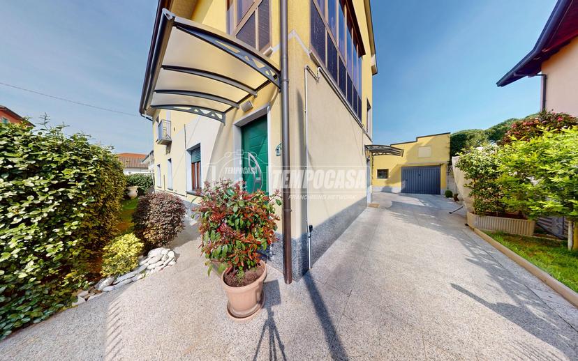 Villa a schiera in Via Cevedale, Cesano Maderno — foto 3 di 5