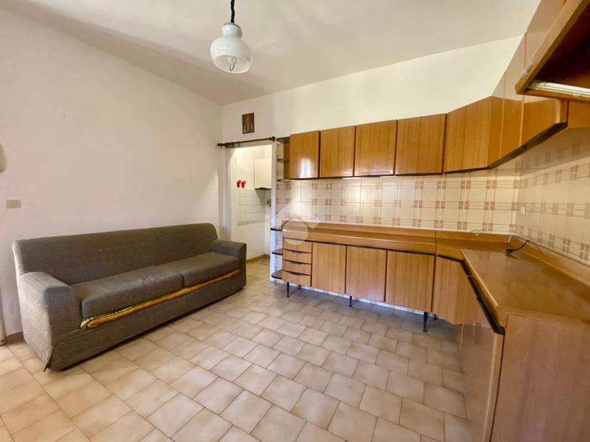Casa indipendente in Via Ugo Pratolongo 77, Isola Sant'Antonio — foto 4 di 5