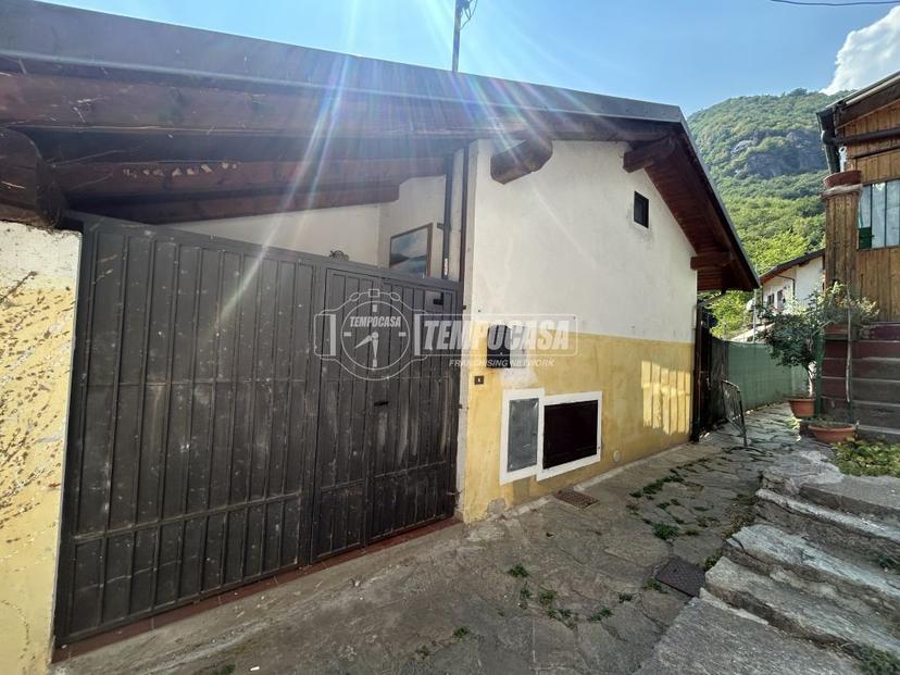 Casa indipendente in Via Berchera 30, Pont-Canavese — foto 2 di 5