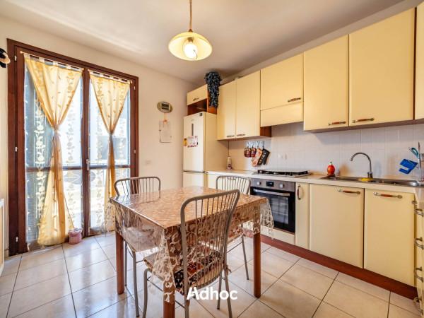 Appartamento in Via Giuseppe Parini 21, Montelabbate