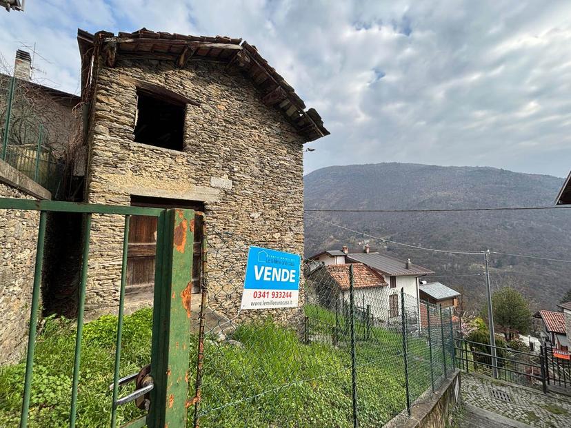 Rustico in Via Valvarrone Snc, Valvarrone — foto 3 di 5