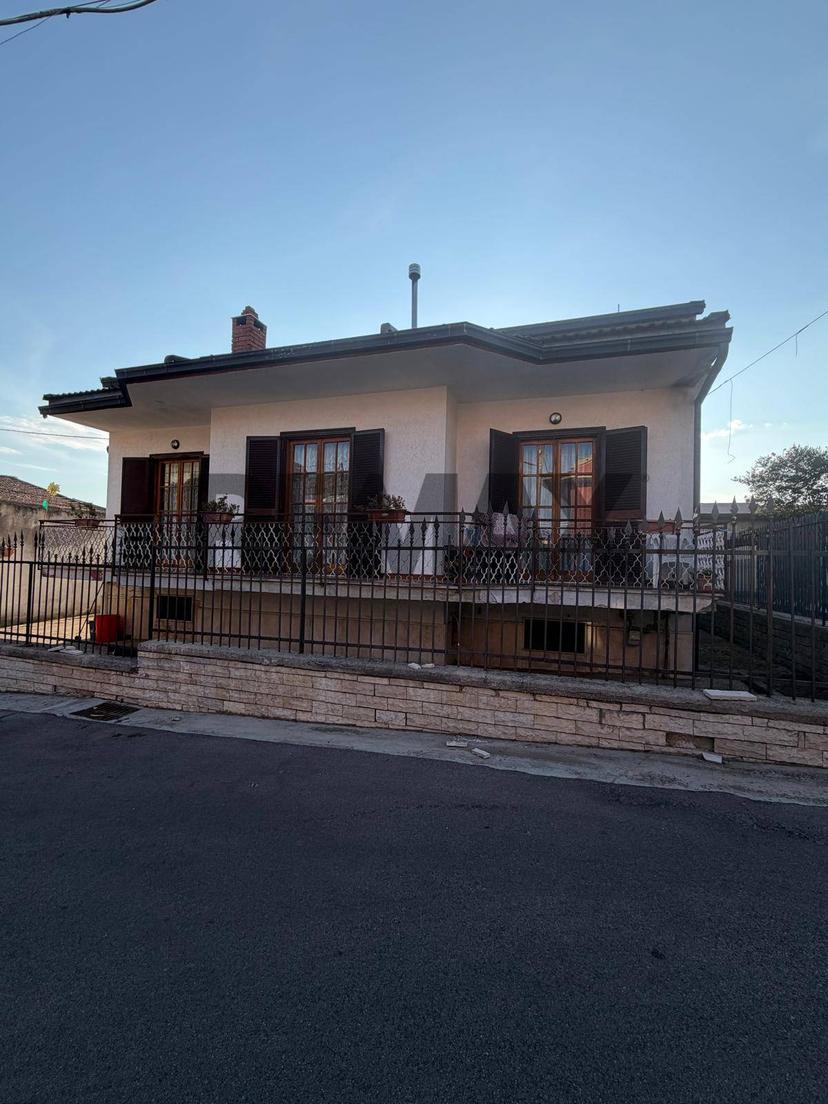 Casa indipendente in Vico Nuovo 35, Carinola — foto 4 di 5