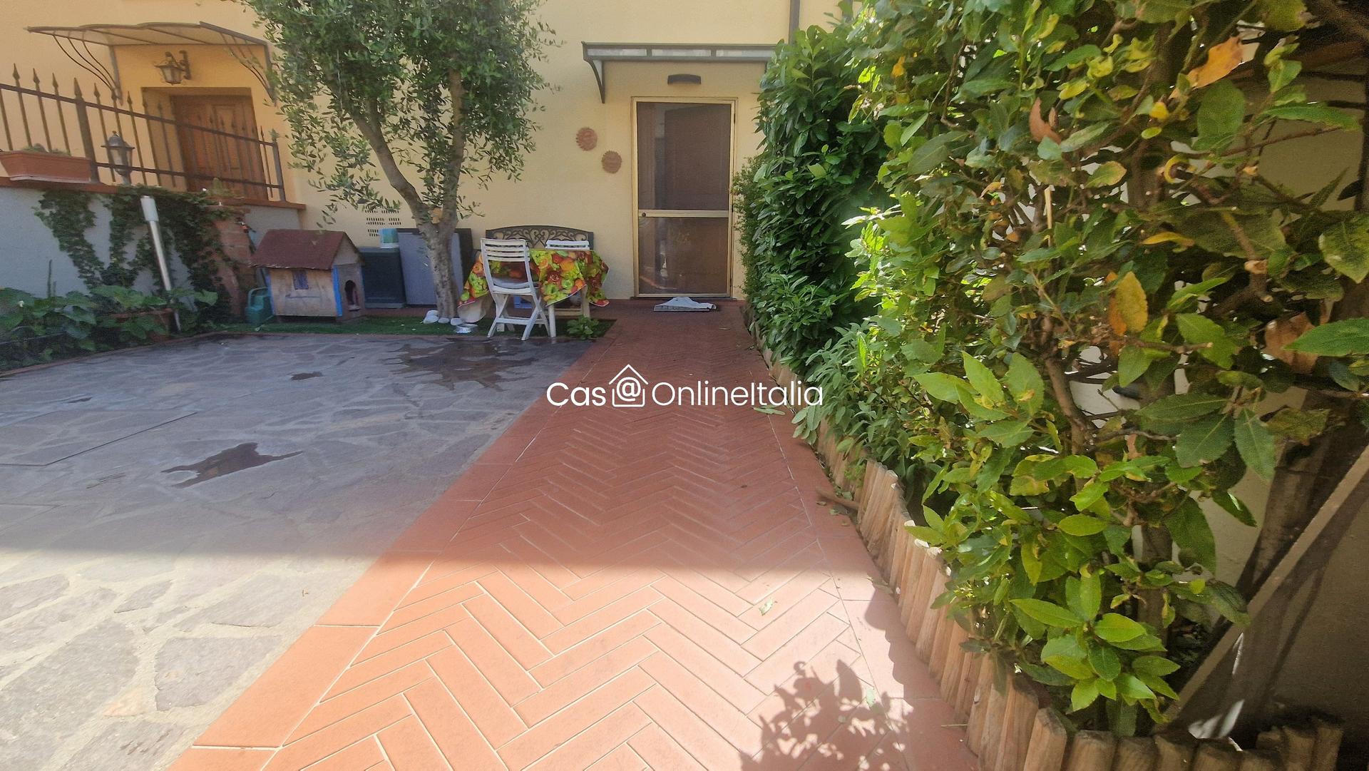 Rustico in Via delle Badie, Prato 100, Prato
